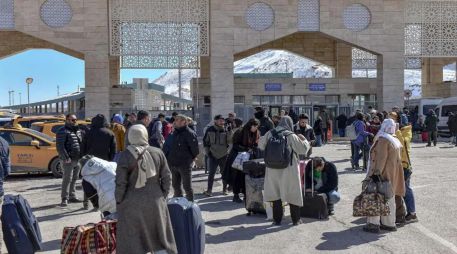Detalló que el espacio aéreo permanece abierto en forma intermitente en algunos de los países de la región, por lo que sugirió contactar a la aerolínea o agencia de viajes involucrada para aquellas personas que tengan una reservación. AFP / ARCHIVO