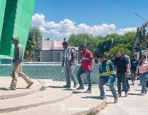 Tras un operativo con más de 620 elementos, tres aeronaves y el gabinete de seguridad en Matehuala, fueron localizados con vida siete jóvenes electricistas. ESPECIAL / Gobierno Matehuala