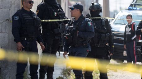 Tras el ataque, la patrulla donde los policías realizaban su recorrido quedó con decenas de impactos de arma de fuego. EFE/ARCHIVO