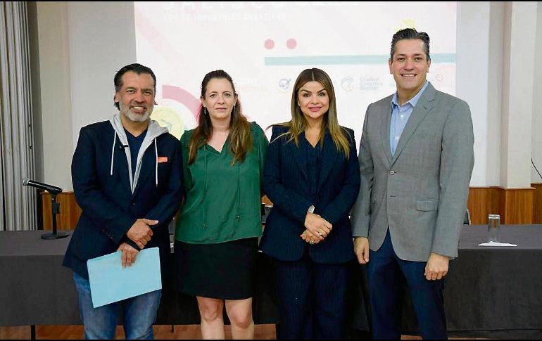 De izquierda a derecha: Alfredo Aceves, Laura Maceira, Gaby Cárdenas y Mauro Garza. ESPECIAL