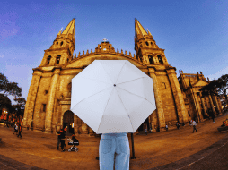 Hasta ahora, el pronóstico del clima apunta a que las lluvias volverán a presentarse en Guadalajara a partir del sábado y domingo de esta semana. ESPECIAL / CANVA