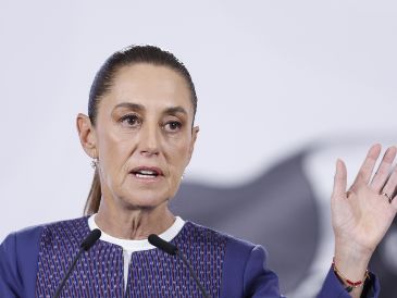 Ernestina Godoy asistió a "La Mañanera" encabezada por la Presidenta Sheinbaum para exponer la Ley General contra el Feminicidio. EFE/ S. GUTIÉRREZ