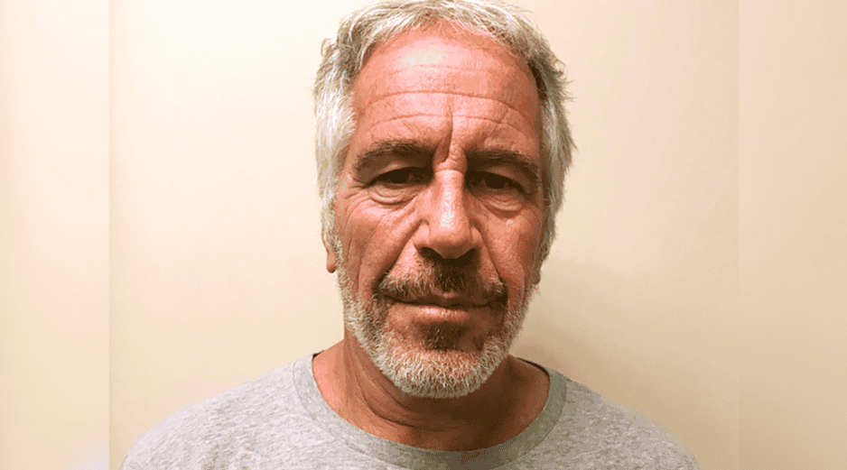 Epstein, que pasaba varias semanas al año en la capital francesa, donde tenía un lujoso apartamento cerca del Arco del Triunfo, dejó rastro en Francia de sus actividades. AP/ ARCHIVO