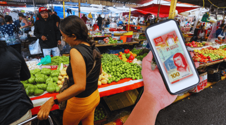 El proceso para transferir dinero será el mismo para todas las apps, según Banxico. EL INFORMADOR / ARCHIVO