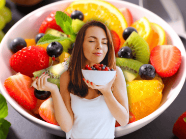 Consumir cítricos como la naranja, el limón, la mandarina y la toronja nos brindará altos niveles de vitamina C. ESPECIAL / CANVA