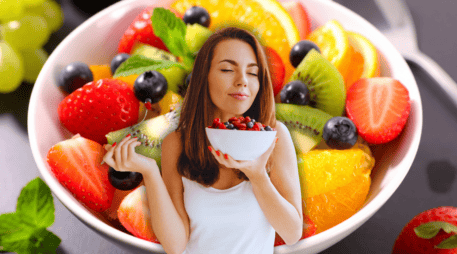 Consumir cítricos como la naranja, el limón, la mandarina y la toronja nos brindará altos niveles de vitamina C. ESPECIAL / CANVA