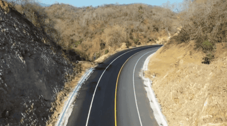 Para el Gobierno de México, el mantenimiento de las carreteras es una prioridad, por ello, se llevan a cabo obras de conservación rutinaria. X / @SICTmx