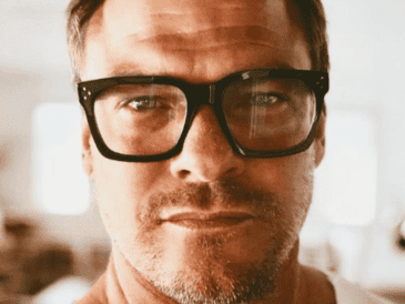 Alan Ritchson podría enfrentar cargos por la pelea. X / @alanritchson