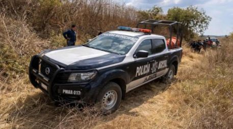 La patrulla fue abandonada en la localidad de San José en el municipio de Huichapan. ESPECIAL/Policía de El Arenal