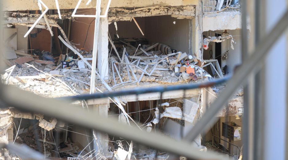 La escalada en Medio Oriente está lejos de terminar, con oleadas de bombardeos que afectan a Irán e Israel. EFE/M. Gibelli