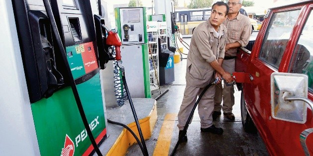Pemex: Claudia Sheinbaum critica alza en di&eacute;sel de gasolineros