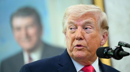 El viaje a China se planeó durante meses, pero comenzó a desmoronarse a medida que Trump presionaba a Beijing y a otras potencias mundiales para que usaran su poderío militar para proteger el estrecho de Ormuz. EFE/G. SLOAN