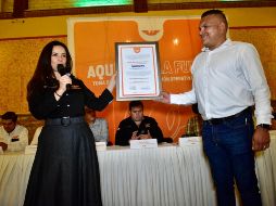 La coordinadora estatal del partido, Mirza Flores, destacó la unidad y los acuerdos que se han logrado para fortalecer la estructura. ESPECIAL