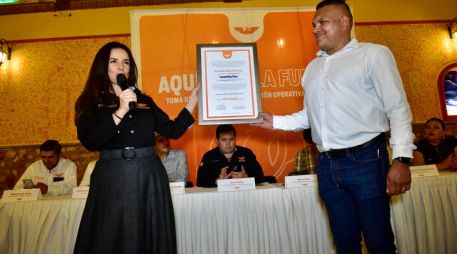 La coordinadora estatal del partido, Mirza Flores, destacó la unidad y los acuerdos que se han logrado para fortalecer la estructura. ESPECIAL