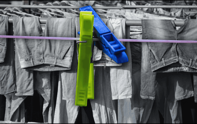 los jeans no necesitan lavarse con cada puesta, puedes usar la prenda varias veces antes de lavarla, especialmente si no se ensució. ESPECIAL / CANVA