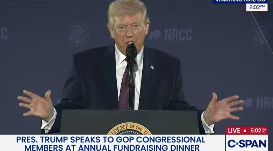 Donald Trump volvió a colocarse en el ojo del huracán por sus declaraciones sobre Irán. EFE/C-SPAN