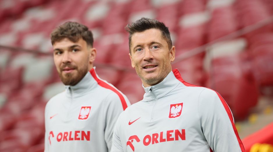 A sus 37 años, Robert Lewandowski está quizá ante su última oportunidad de jugar otra Copa del Mundo. EFE/L. Szymanski