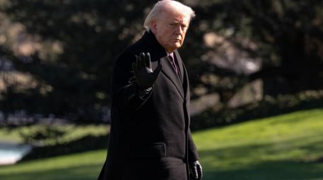 Las operaciones militares se preparan a pocas horas de que termine el plazo de cinco días que Trump dio a Irán para suspender ataques de EU contra sus centrales eléctricas. EFE/EPA/A. Schwartz