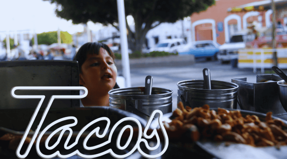 Los tacos de tripa son de la oferta que más costo tiene para los comensales en los puestos callejeros. EL INFORMADOR / ARCHIVO