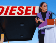 El anuncio de Sheinbaum se da luego de que el combustible alcanzó precios de hasta 30 pesos por litro en distintas regiones del país. EFE / S. Gutiérrez / ESPECIAL / CANVA