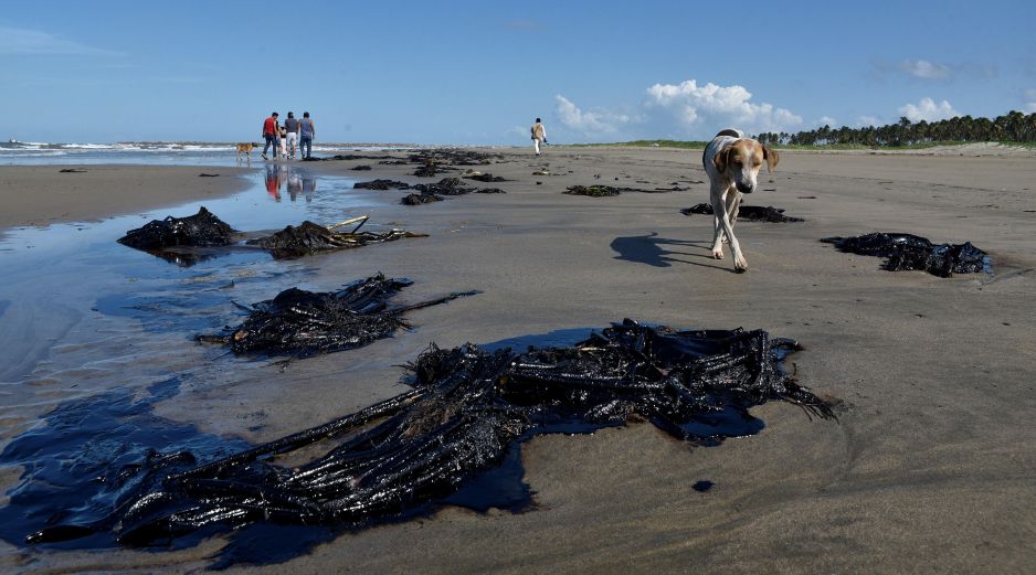 Expertos apuntan a que se nota una falta de capacidad de Pemex para atender esas emergencias. EFE/ARCHIVO