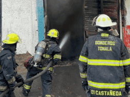 Como medida de seguridad para facilitar las maniobras, la Policía Vial mantiene un corte total a la circulación sobre Patria Oriente. ESPECIAL/Coordinación de Seguridad y Emergencias Tonalá