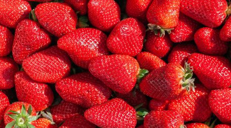 Esta especia tiene un sabor suave, ligeramente dulce y con notas florales y afrutadas. Unsplash