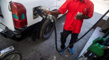 Alza del diésel encarece transporte de mercancías; costo lo asumirían empresas o Pemex. EFE/ARCHIVO