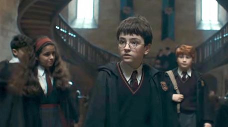 Más allá del cambio físico, la intención es ofrecer interpretaciones más cercanas a los libros, lo que implica ajustes en personalidad, edad y matices que no siempre se respetaron en el cine. EFE / HBO