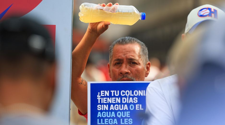 El gobernador señaló que ya hay avances significativos con el titular de la Conagua, Efraín Morales, a quien se le plantearon los escenarios financieros, y con quién sostendrá una reunión en los próximos días. EL INFORMADOR/ J. Acosta