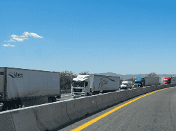 En redes sociales los automovilistas informaron que la fila de automóviles alcanzó los 15 kilómetros desde donde ocurrió el accidente en autopista Puerto Vallarta-Guadalajara. ESPECIAL