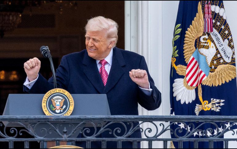 Donald Trump volvió a hablar de Irán no bien aterrizó en Miami. EFE/S. Thew