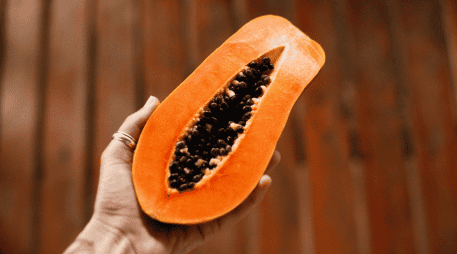 Hacer de esta fruta un hábito diario es una decisión inteligente, económica y deliciosa.  CANVA