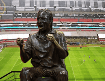 Aunque físicamente ha cambiado con el tiempo, con menos cabello y algunas arrugas, Nachito afirma que mentalmente su entusiasmo sigue siendo el mismo que cuando le hicieron la estatua. CANVA