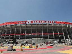 Durante casi dos años, el Coloso de Santa Úrsula cerró sus puertas para modernizar sus instalaciones, pero el rediseño arquitectónico sacrificó amplias áreas de estacionamiento para cumplir con los rigurosos estándares de la FIFA. EFE/ Archivo