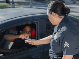 Viajar en Semana Santa implica responsabilidad, incluyendo mantener el vehículo y documentos en regla. CANVA