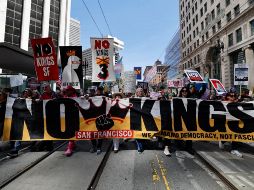 Manifestantes criticaron sobre todo la guerra en Irán impulsada por Donald Trump. EFE/J. Mabanglo
