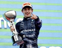 Antonelli (Mercedes) dominó la carrera tras un safety car. En el podio lo acompañaron Oscar Piastri  (McLaren) y Charles Leclerc (Ferrari). EFE/F. Robichon