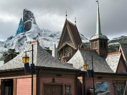 Vista de los tejados y decorados del reino de ‘Arendelle’, del mundo de Frozen en el 'Disney Adventure World'. EFE/ P. Cardona