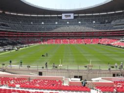 La Fiscalía General de Justicia de la Ciudad de México realiza trabajos de análisis de cámaras de videovigilancia del estadio y sus accesos. EFE/M. Guzmán