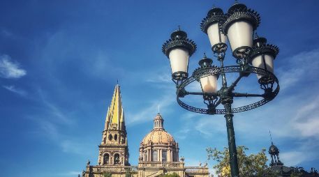 Los recorridos en Semana Santa partirán del Centro Histórico y permitirán conocer tanto sitios emblemáticos como espacios menos transitados de la ciudad. UNSPLASH / J. JUAN