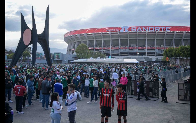 Seis de los detenidos en el Estadio Banorte cuentan con presentaciones ante el juez cívico por la misma falta. SUN / ARCHIVO
