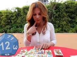 Mhoni Vidente destaca que, al coincidir el cierre de marzo con el inicio de abril, se abre un portal energético ideal para activar la fortuna, por lo que recomienda confiar en la intuición y aprovechar los días clave para potenciar la buena suerte. SUN / ARCHIVO