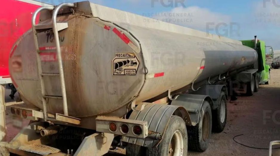 Tras ejecutar una orden de cateo en un inmueble ubicado en Reynosa, Tamaulipas, la Fiscalía General de la República (FGR) aseguró alrededor de dos millones 189 mil litros de hidrocarburo. ESPECIAL