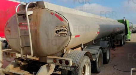 Tras ejecutar una orden de cateo en un inmueble ubicado en Reynosa, Tamaulipas, la Fiscalía General de la República (FGR) aseguró alrededor de dos millones 189 mil litros de hidrocarburo. ESPECIAL