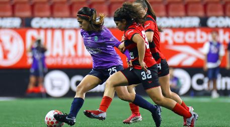 Tijuana rescató un empate dramático en los últimos instantes del encuentro, arrebatándole a Chivas una victoria que ya saboreaba. IMAGO7.