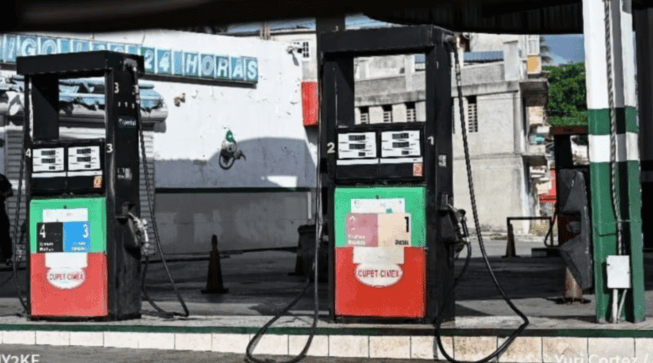 Cuba necesita diariamente unos 100 mil barriles para satisfacer sus necesidades energéticas. AFP