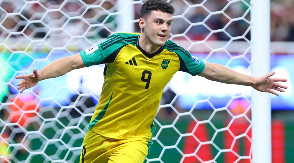 Cadamarteri cuenta con una conexión indirecta con el futbol mexicano a través del Wrexham, su club actual, y el Necaxa. IMAGO7.