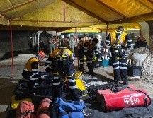 El domingo, especialistas de la CFE se sumaron se sumaron a las labores de rescate de los mineros atrapados, en el municipio de El Rosario. SUN