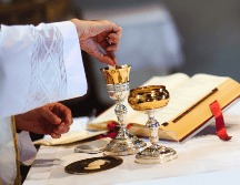 Cada año, durante el Domingo de Ramos, los fieles repiten esta palabra como parte de la celebración. CANVA